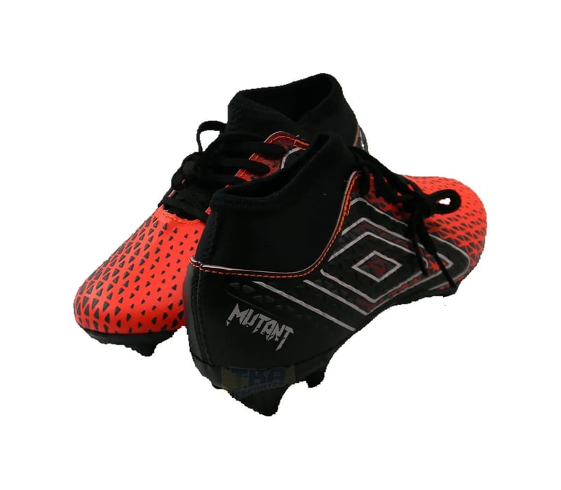 Chuteira Umbro MUTANT Campo pto/lrj infantil