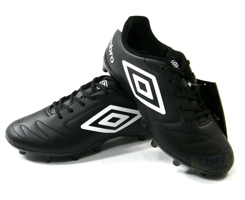 Chuteira Umbro Classic 2.2 JR Campo pto infantil