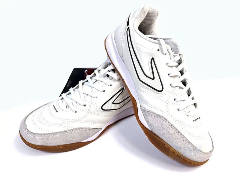 Tenis Futsal Topper Maestro PRO 5 bco/pto