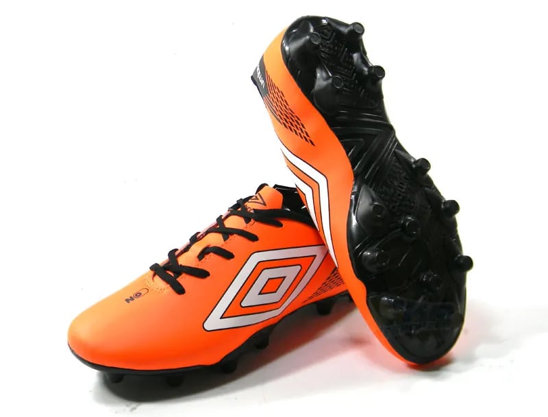 Chuteira Umbro ON Campo lrj/pto